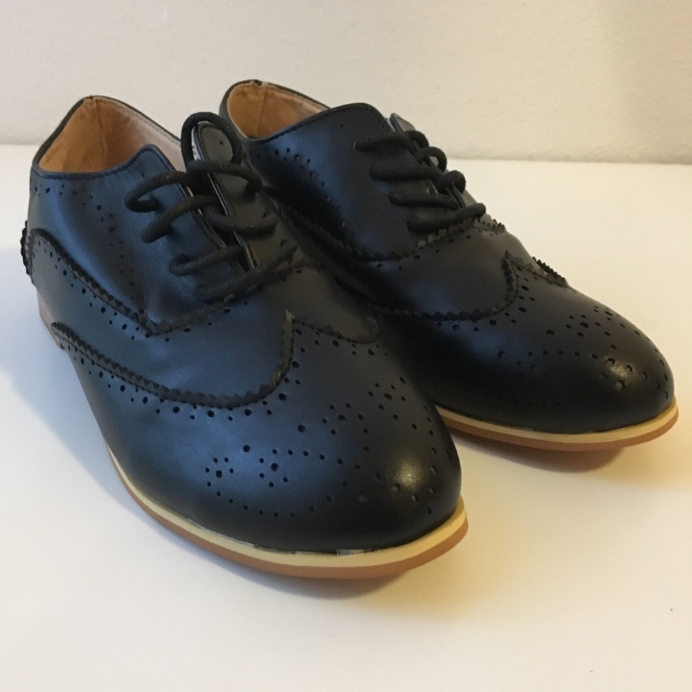 Women’s Black Oxford Shoes